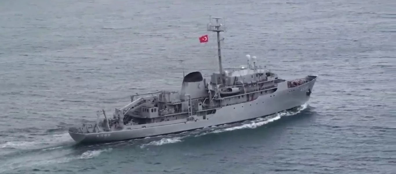 Ταπείνωση: Ενώ το Τσεσμέ «αλωνίζει» στο Αιγαίο η Αθήνα συνομιλεί με τους Τούρκους για να «αποφευχθεί η σύγκρουση»